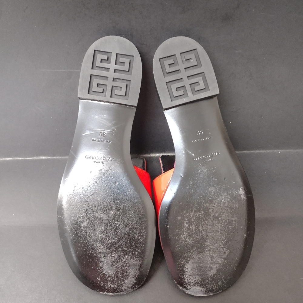 -GIVENCHY- 4G LOGO PATENT LEATHER FLAT MULES SIZE :7.5 (38 ) - Picture 9 of 11